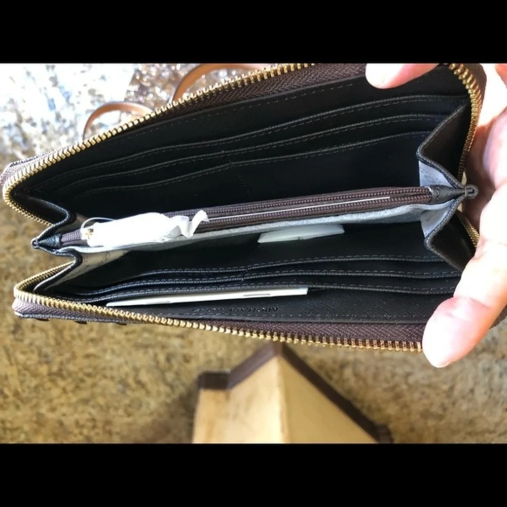 Michael Kors Large saffiano leather satchel+wallet